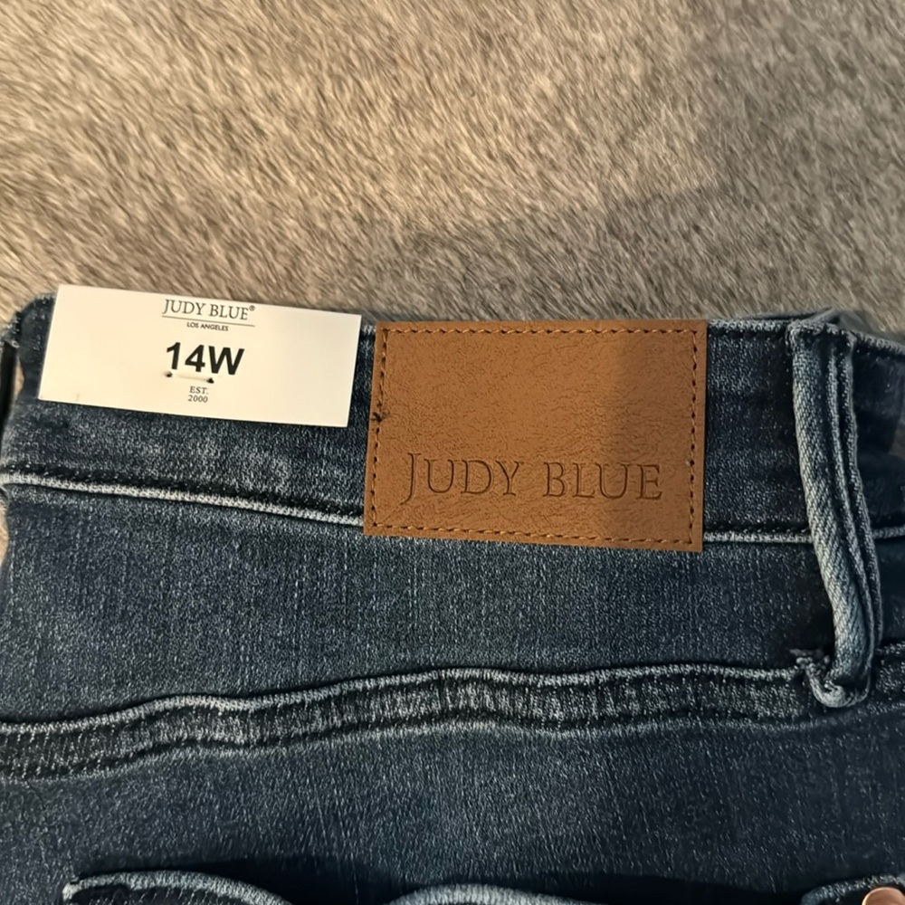 NWT Judy Blue Straight Leg